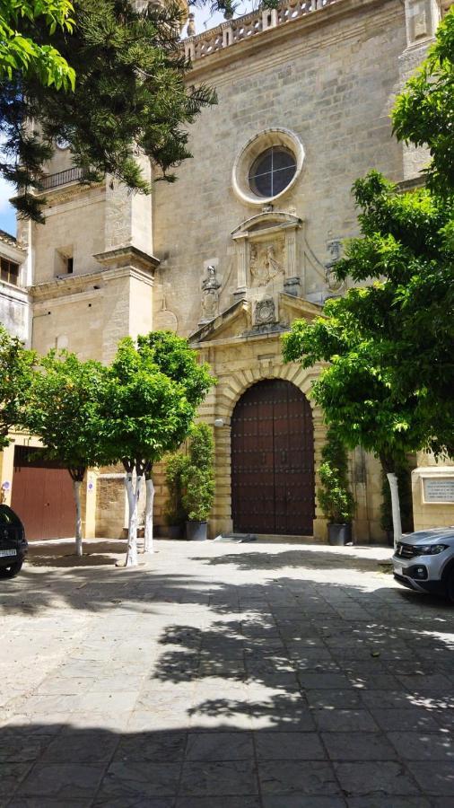 Piso De Dos Dormitorios En El Centro De Sanlucar De Barrameda Exterior photo